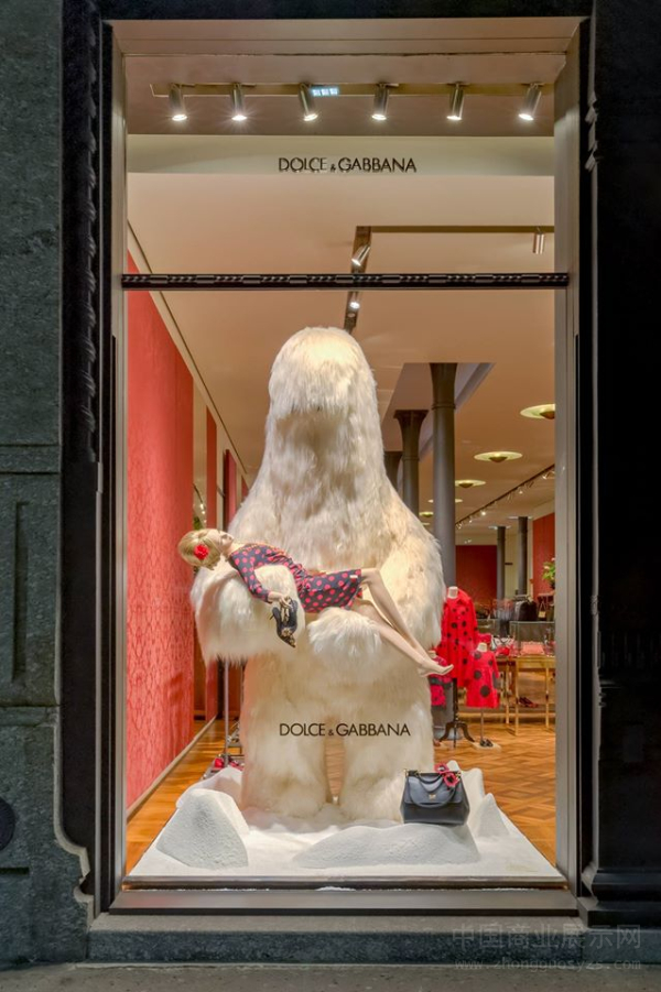 DOLCE & GABBANA橱窗设计