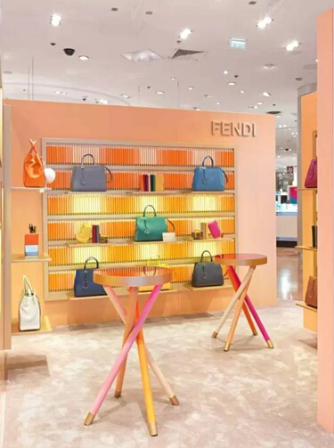 FENDI彩铅陈列创想