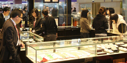内地上半年珠宝零售总额同比微升